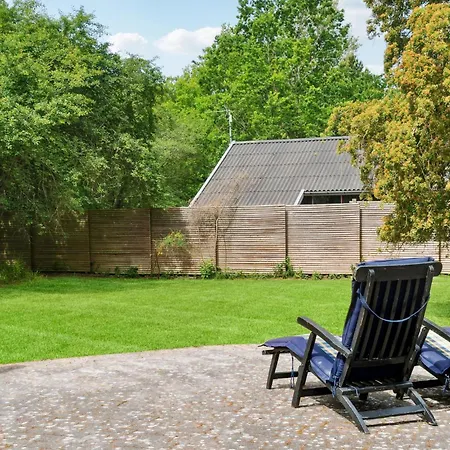 2 Bedroom Amazing In Prázdninový dům *